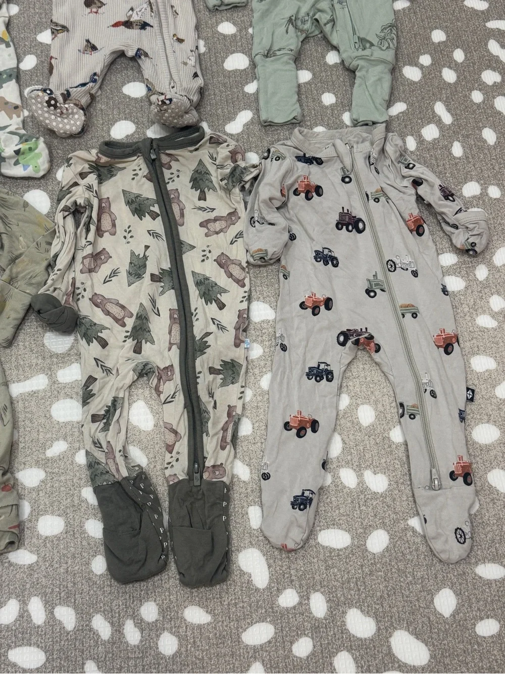 Lot of 6 bamboo footies newborn baby boy zippy sleeper posh peanut sage unisex